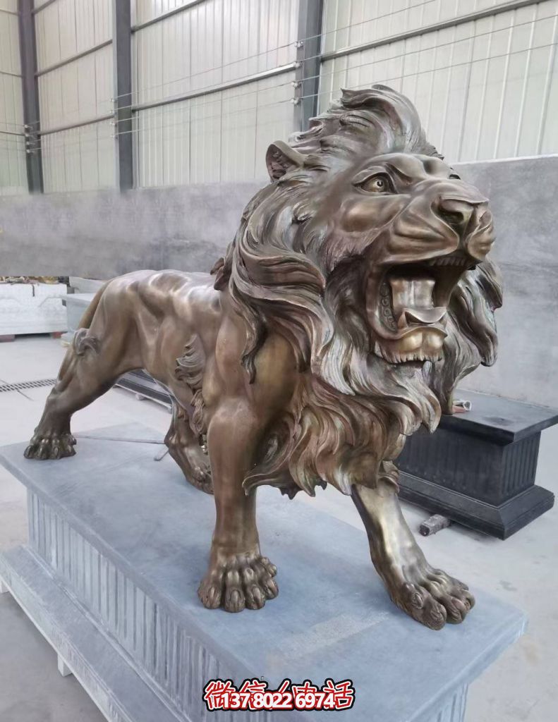 銅雕塑——鑄銅獅子，線條流暢，富有動感，栩栩如生